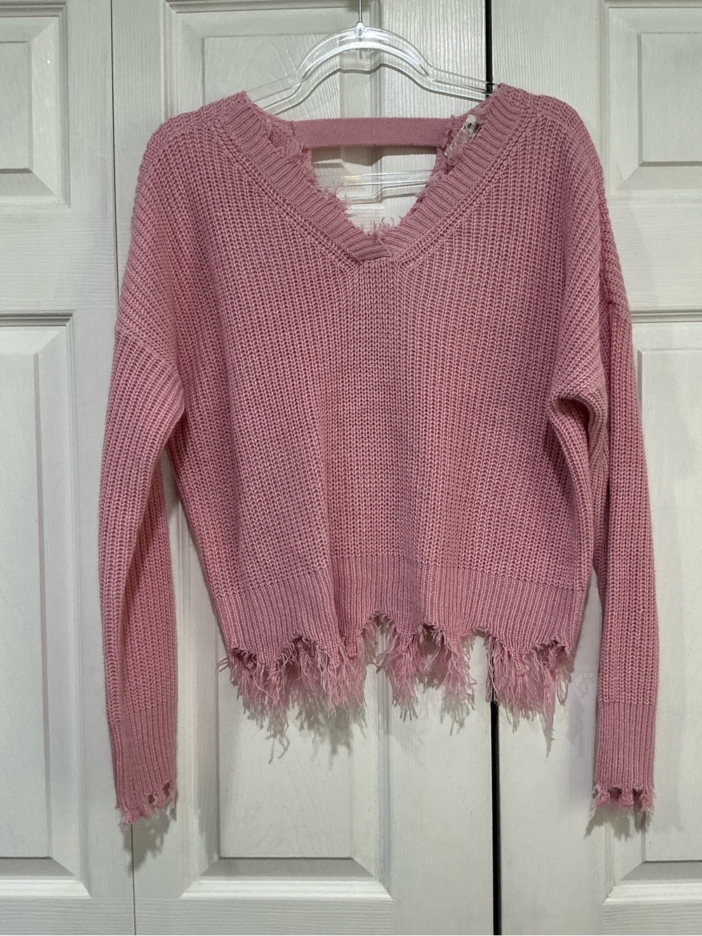 🤎 Jolie & Joy By FCT with Love Pink V-neck Sweater With Fringe / Distressed Hem